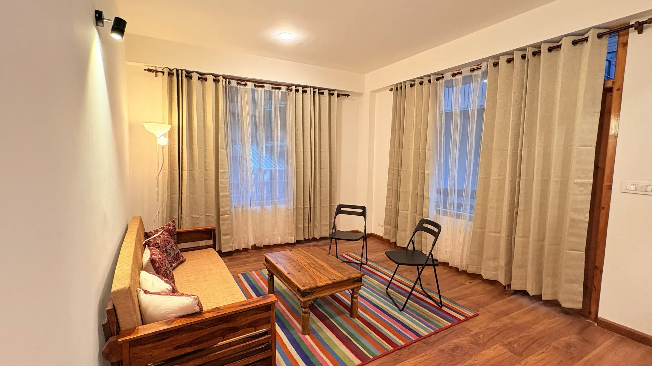 Room 202, photo 1 of 7